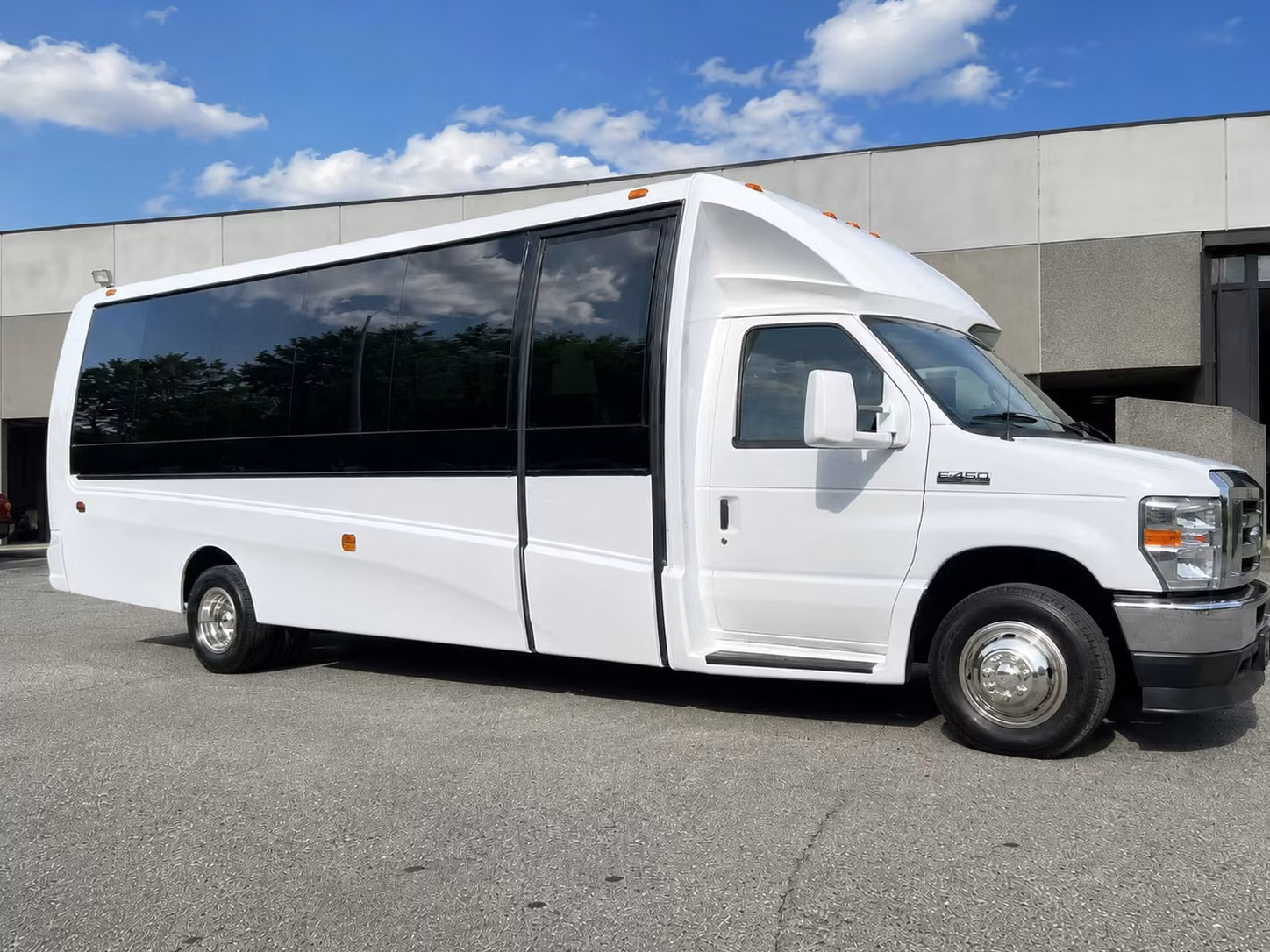 15 passenger minibus